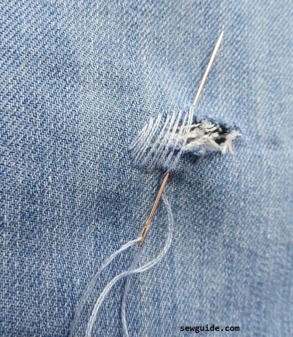 reparar agujeros de jeans