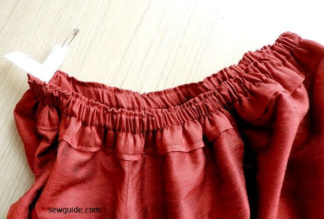 Cómo coser una falda larga que tiene una llamarada